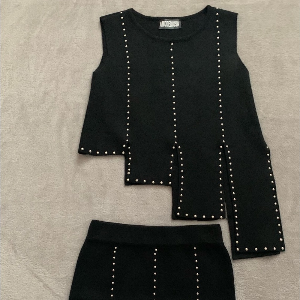 NWOT💕2 Piece set 💕Top/Skirt